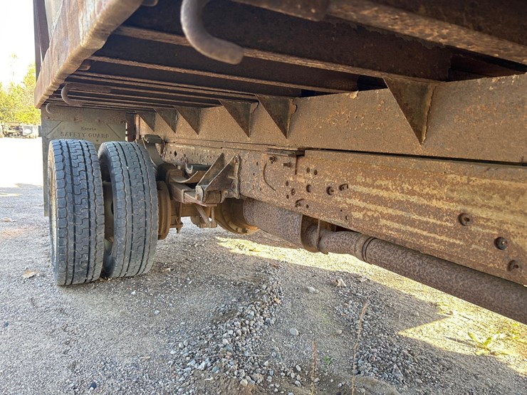 #6935-•-2000-ford-f-550-super-duty-stake-bed-dump-truck-(has-wi-title)-image-24