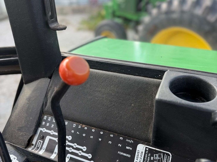 1980-john-deere-4440-tractor,-7,995-hours,-540-and-small-1000pto,-front-fuel-tank,-full-rack-front-weights,-hammer-strap,-side-step,-quad-range,-18.4x38,-quick-hitch,-2-remotes,-s/n--4440w037072-image-28