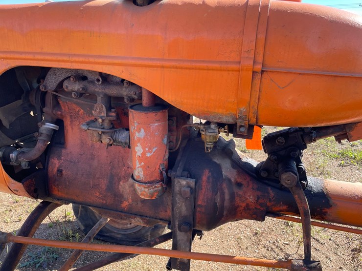 #1950-•-allis-chalmers-b-wide-tractor-image-27