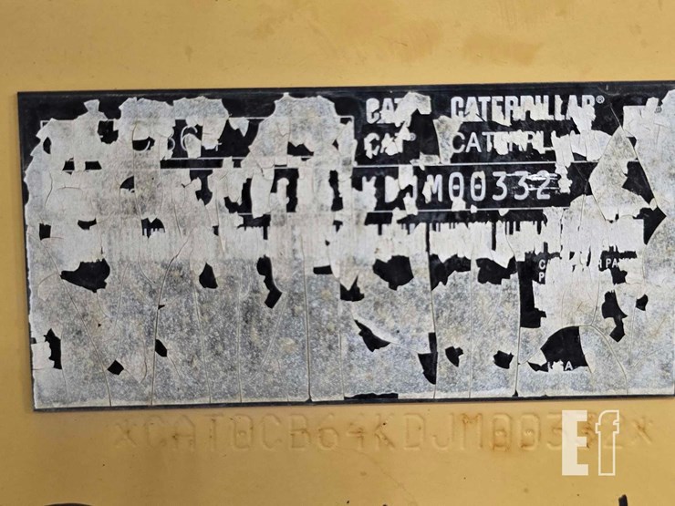 2009-caterpillar-cb64-image-27