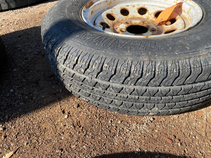 #6974-•-(4)-trailer-and-automotive-tires-image-3