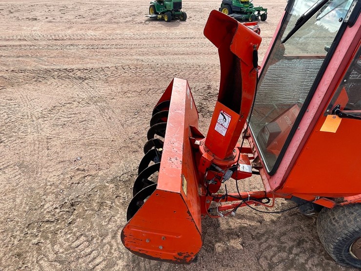 #1019-•-kubota-f2400-4wd-tractor-with-attachments-image-48