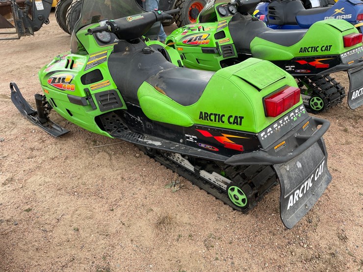 #1049-•-1999-arctic-cat-zr500-snowmobile-(has-reg.-card)-image-4
