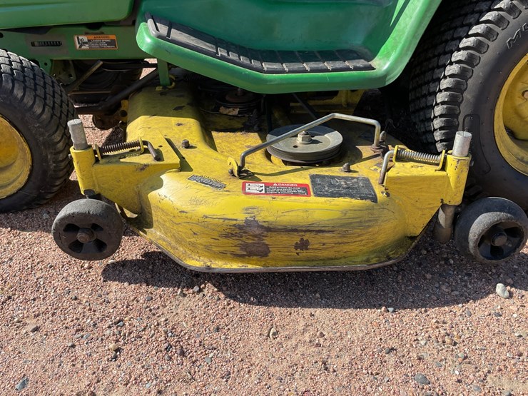 #1010-•-john-deere-gt245-riding-lawn-mower-image-14