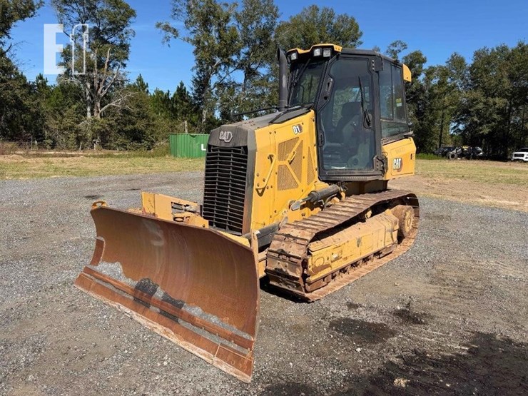 2020-caterpillar-d1-image-8