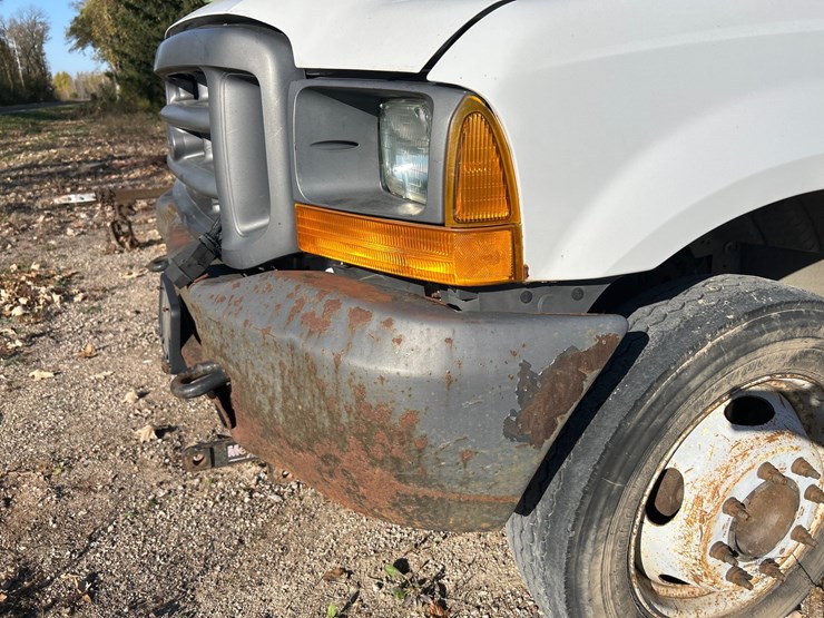 #6935-•-2000-ford-f-550-super-duty-stake-bed-dump-truck-(has-wi-title)-image-31