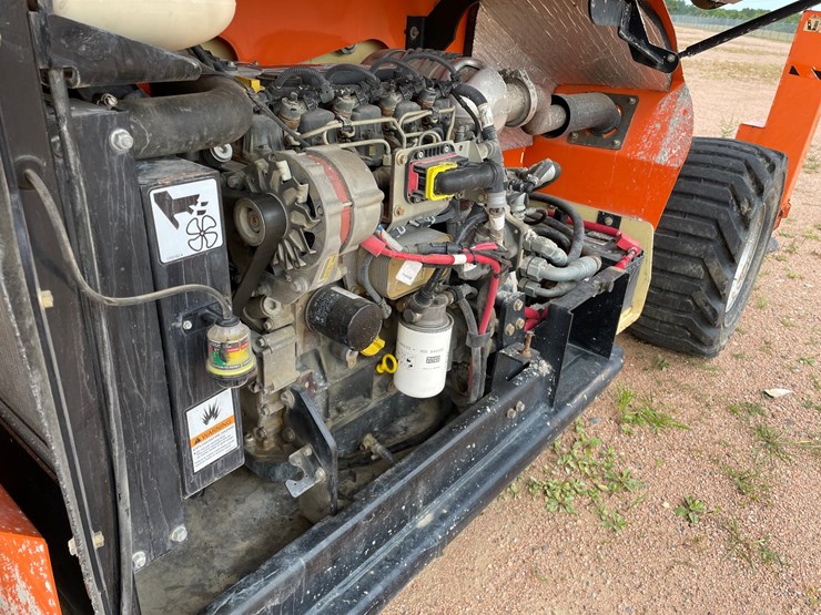 #1859-•-2015-jlg-4394rt-4x4-scissor-lift-image-27