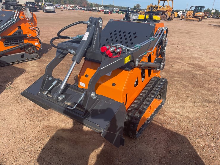 #3203-•-landhonor-mini-skid-steer-loader-t460s2-image-1