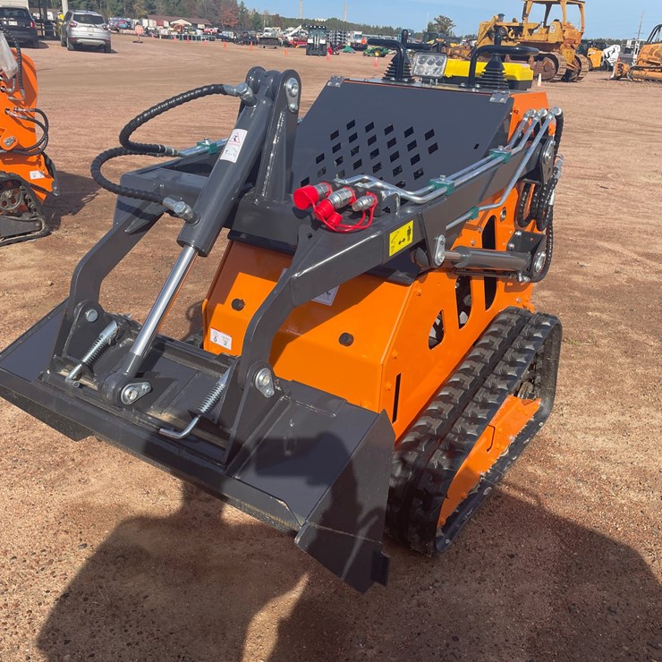 #3203 • LandHonor Mini Skid Steer Loader T460S2