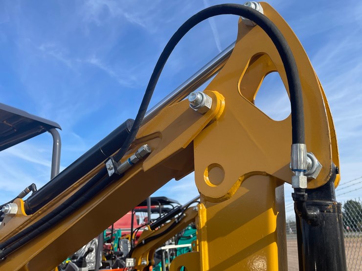#3223-•-2026-cfg-mx20r-mini-excavator-image-13