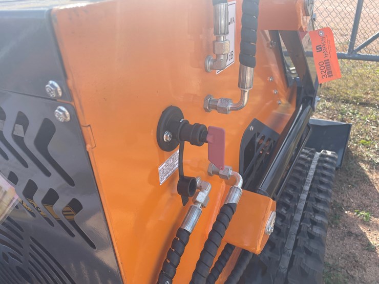 #3200-•-landhonor-mini-skid-steer-loader-me380x2-image-21