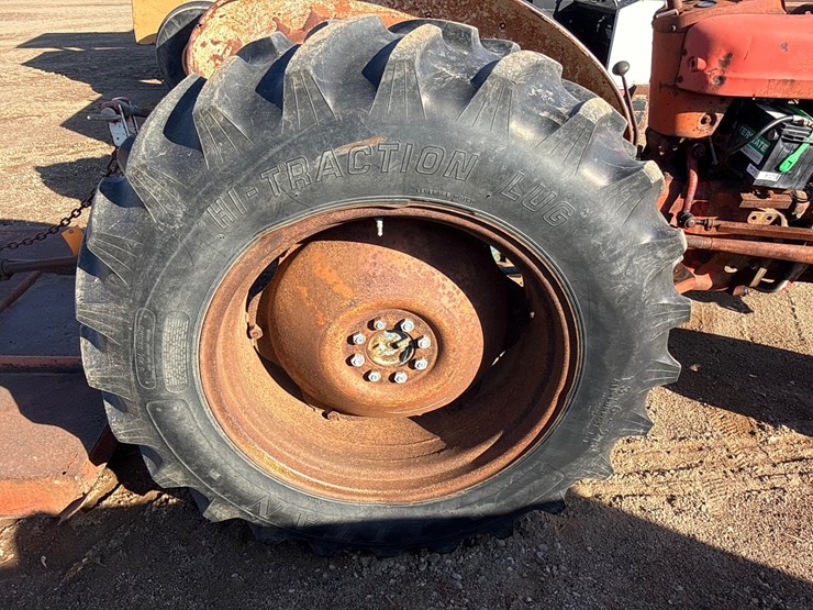#6926-•-ford-tractor-image-15