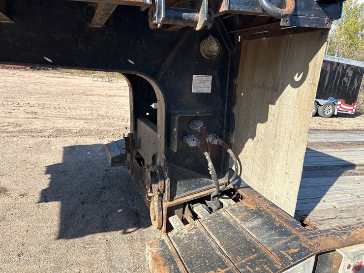 #6917-•-2005-xl-60-mfg-tandem-axle-detachable-gooseneck-lowboy-semi-trailer-(has-wi-title)-image-6
