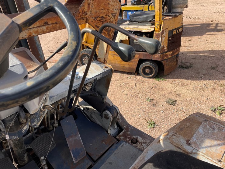 #1899-•-nissan-gas-forklift-image-23