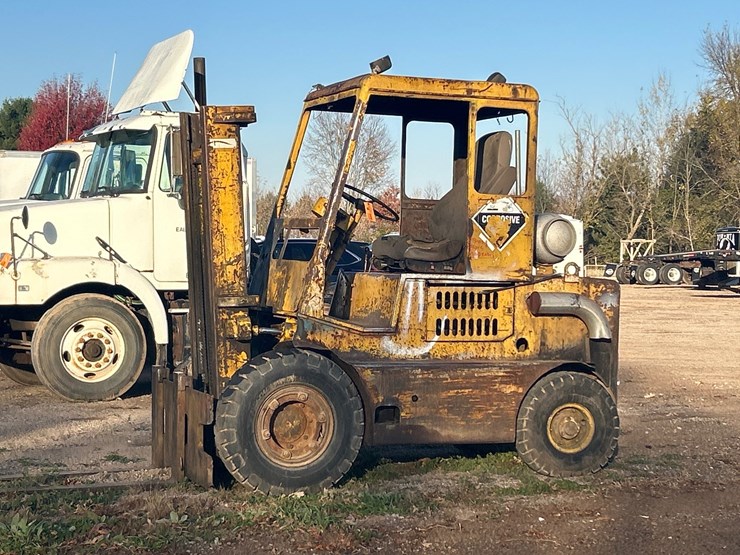 #6922-•-baker-fmf-060-industrial-forklift-image-1