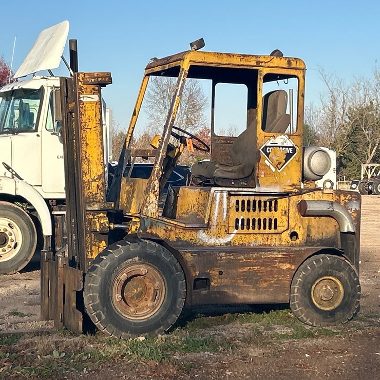 #6922 • Baker FMF-060 Industrial Forklift