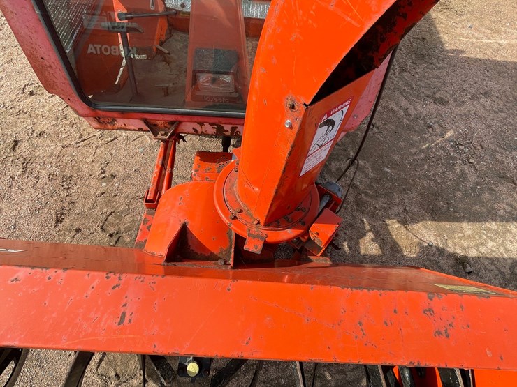 #1019-•-kubota-f2400-4wd-tractor-with-attachments-image-50