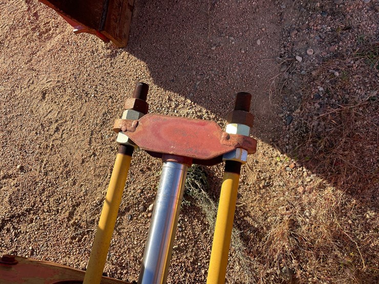 #3743-•-mohawk-heavy-equipment-(2)-post-lift-image-31