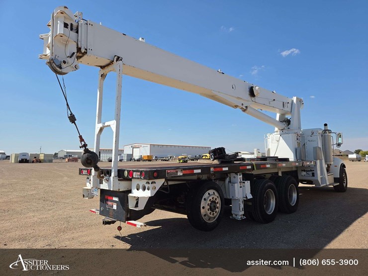 2006-peterbilt-335-image-4