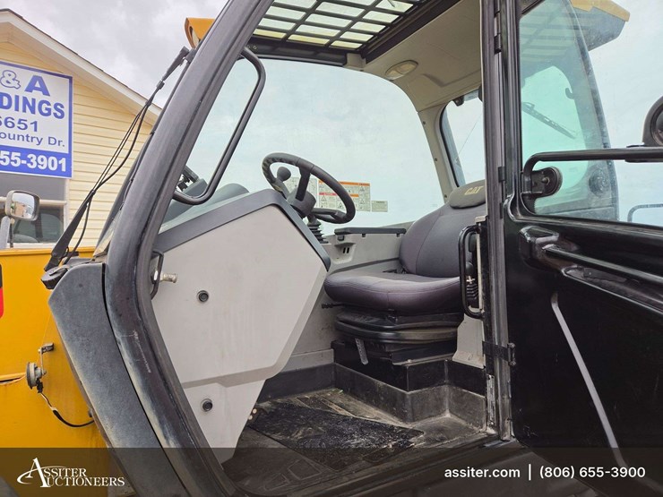 caterpillar-th514d-image-9