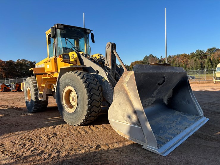 #1884-•-1998-volvo-l120c-wheel-loader-image-24