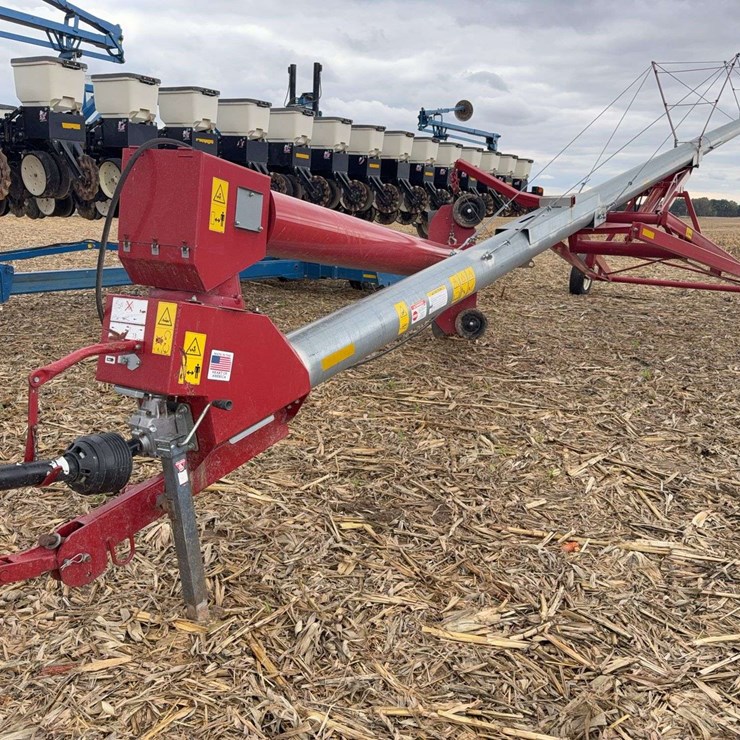 Mayrath Auger 10x72 Swing Away Auger, Hyd. Raise/Lower, 540pto, s/n- 962187