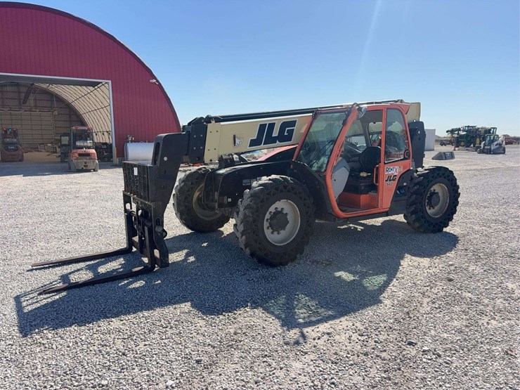 2016-jlg-642-telehandler,-6000lbs,-4,051-hours,-diesel-engine,-42’-reach,-4’-long-forks,-solid-tires,-s/n--0160074179-image-1
