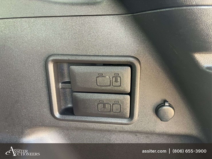 2019-chevrolet-equinox-lt-image-16