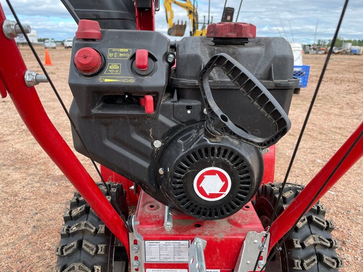 #1005-•-troy-bilt-snow-blower-image-17