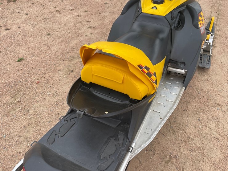 #1053-•-2004-mxz-500ss-ski-doo-snowmobile-(has-current-reg.-card)-image-18