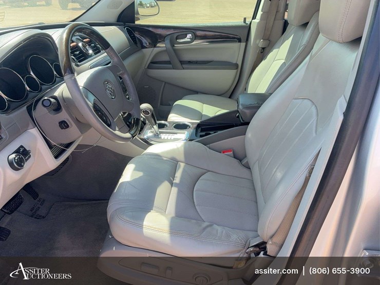 2015-buick-enclave-image-16