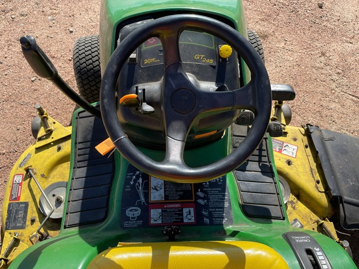 #1010-•-john-deere-gt245-riding-lawn-mower-image-19