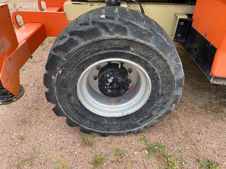 #1859-•-2015-jlg-4394rt-4x4-scissor-lift-image-10