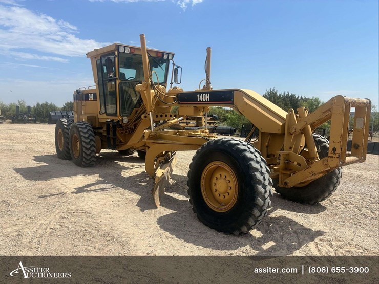 2002-caterpillar-140h-image-1
