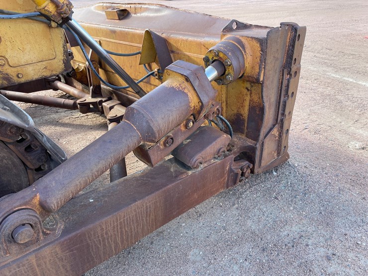 #1955-•-cat-d8h-dozer-image-19