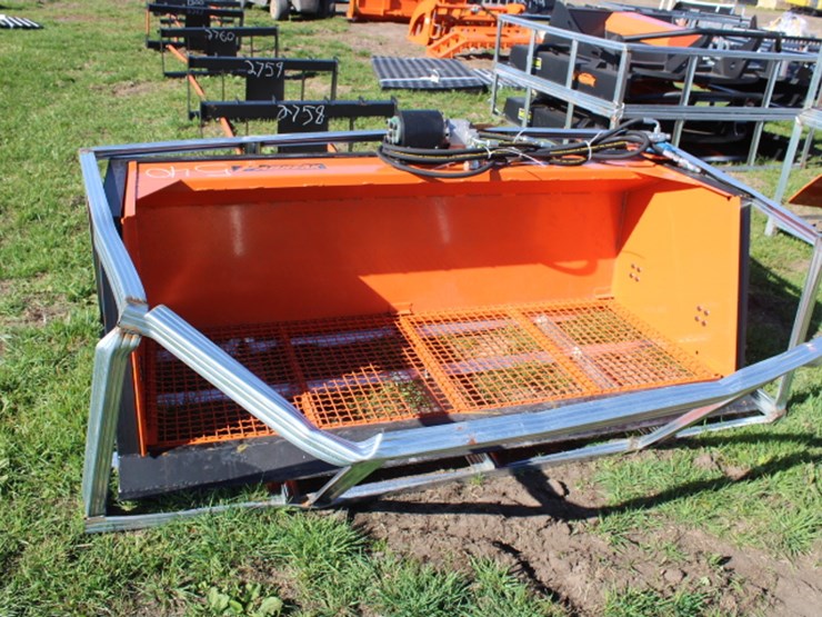 #540-•-skid-steer-vibratory-bucket-image-4