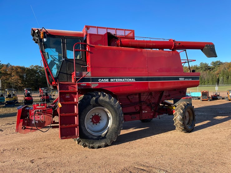 #1898-•-1991-ih-1660-axial-flow-combine-image-12