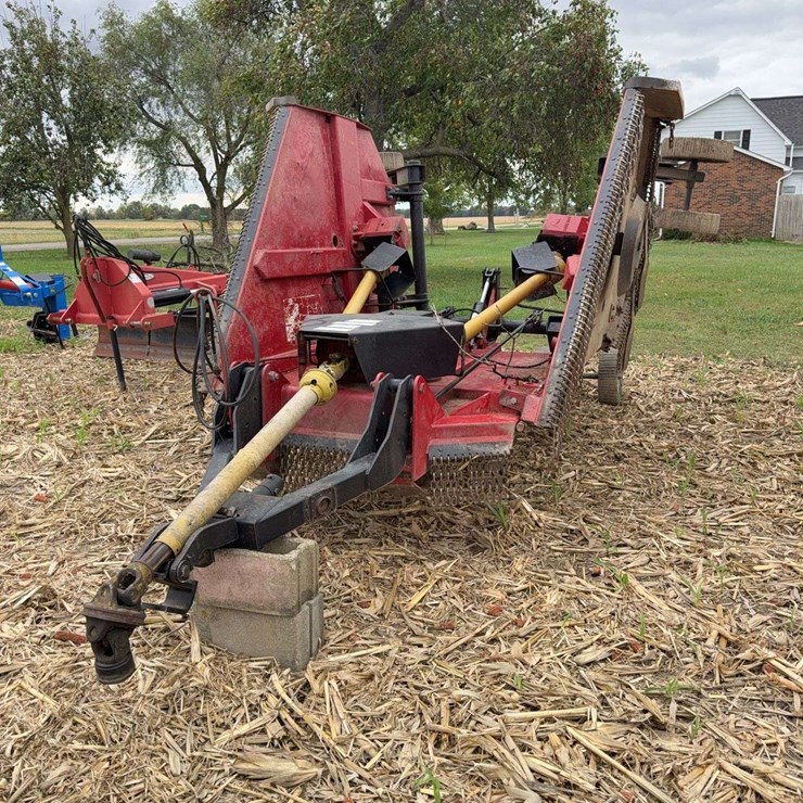 Bushog 15Ft Batwing Mower, Big 1000pto, Hyd fold and Raise, Laminated Tires