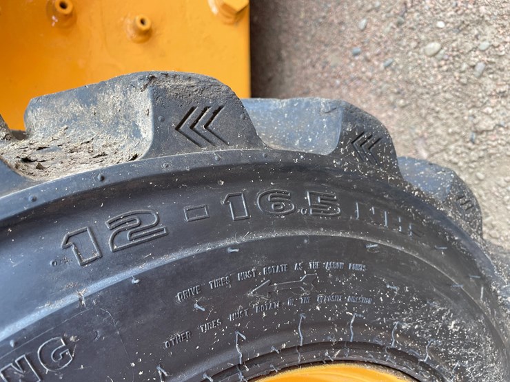 #1077-•-2021-jcb-270-t4-skid-steer-image-23