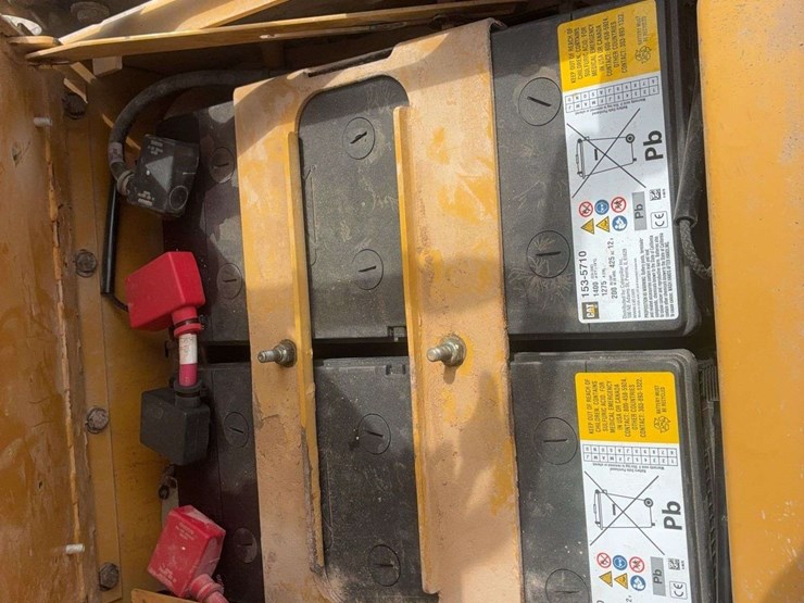 2018-caterpillar-d6t-xl-image-34