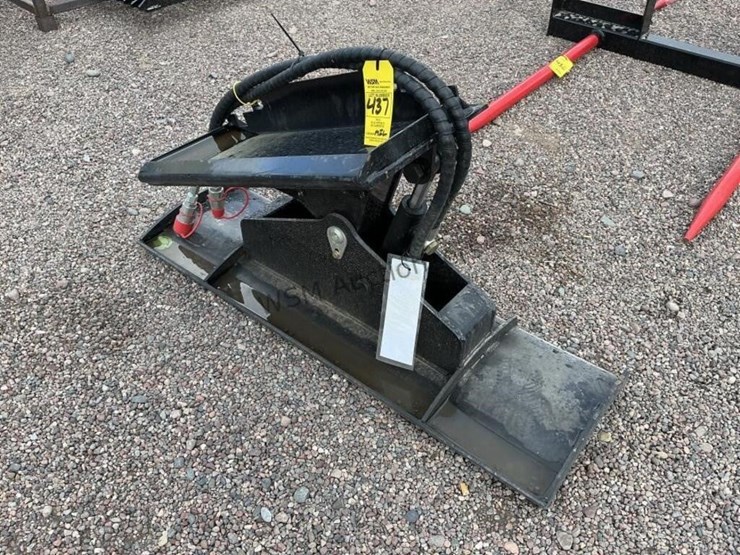 42in-swing-blade-for-stand-up-skid-steer-image-4