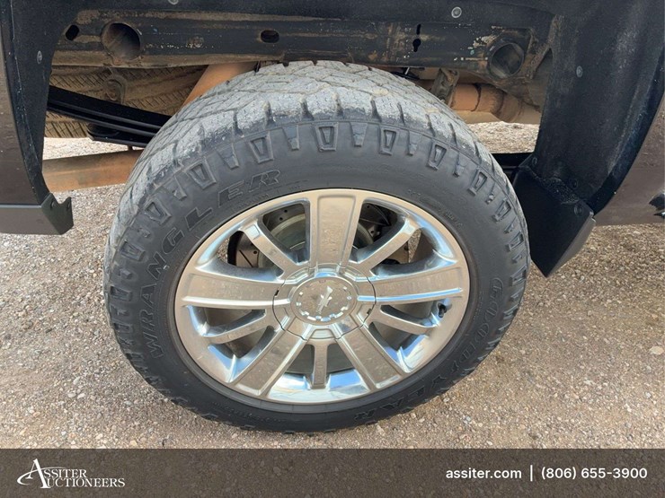 2015-chevrolet-silverado-1500-high-country-image-61