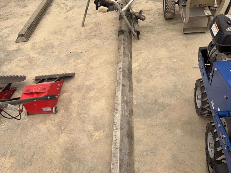 multiview-concrete-power-screed-12’,-2021,-model-mvpr100h,-gas,-comes-with-12’-bar,-s/n--25295-image-2