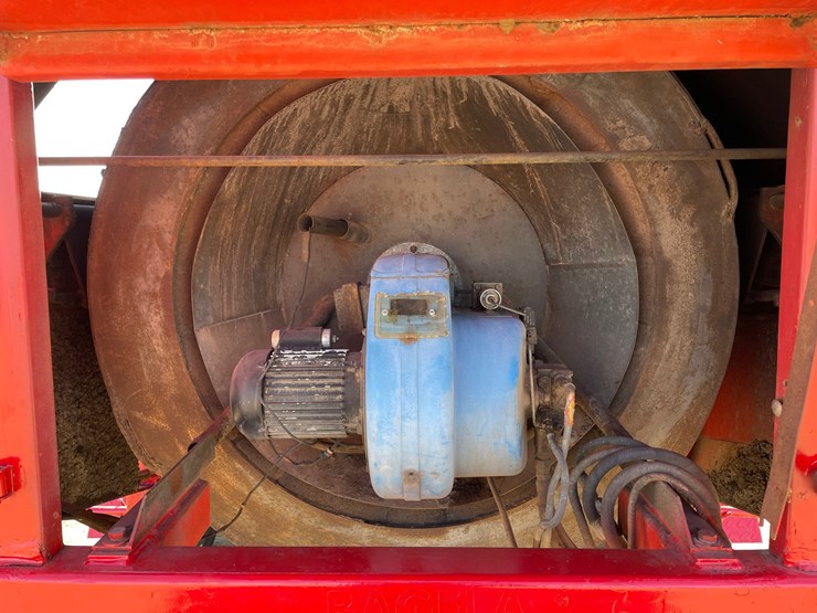#1932-•-bagela-asphalt-recycler-#10-(no-title)-image-18
