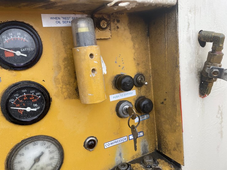 #1091-•-leroi-750-cfm-air-compressor-image-18