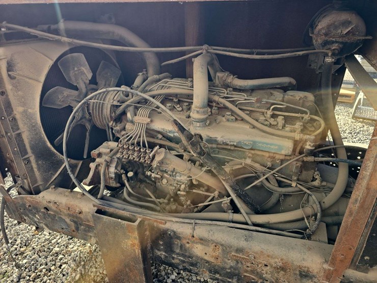pto-generator-with-big-1000-pto,-dt466-engine-image-6