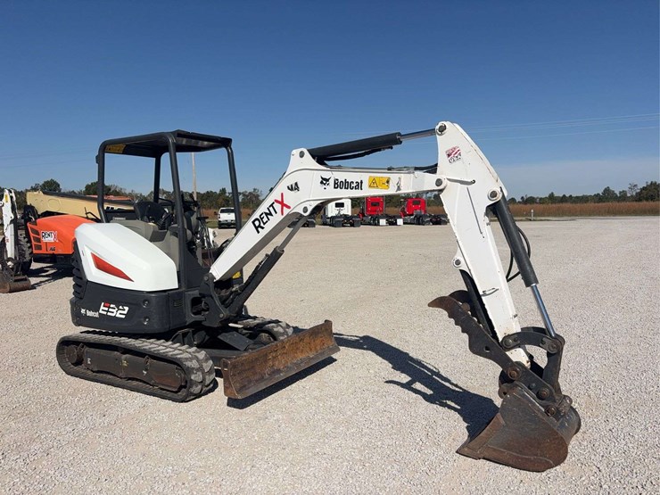 2021-bobcat-e32-tracked-mini-excavator,-2,213-hours-,-diesel,-with-hyd-thumb,-comes-with-20”-smooth-bucket,-s/n--b3y115533-image-5