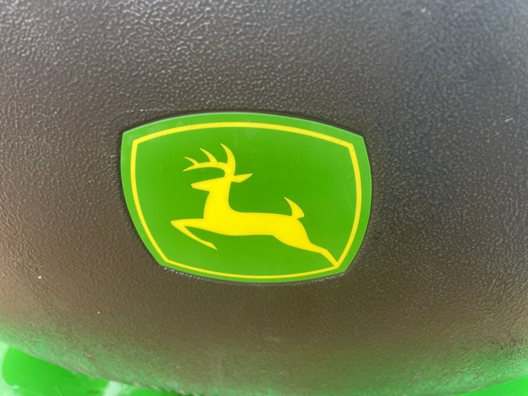 #1010-•-john-deere-gt245-riding-lawn-mower-image-64