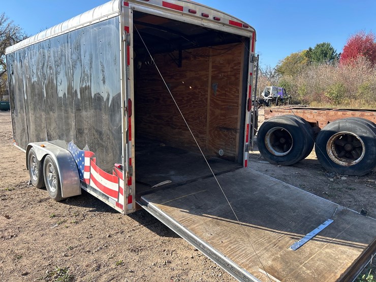 #6918-•-2008-homesteader-enclosed-tandem-axle-cargo-trailer-(wi-title-in-delay)-image-17