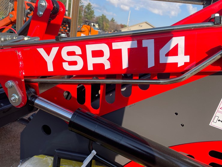#3241-•-agt-ysrt14-skid-steer-loader-image-16